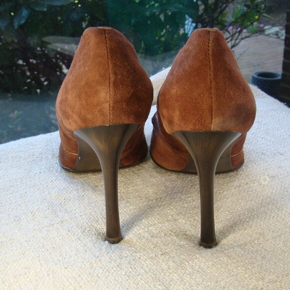 BCBGirls Max Azria brown genuine suede mary jane stiletto pumps, size 9 - Picture 3 of 7